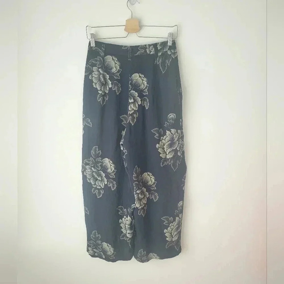 Ellen Tracy Floral Wide-Leg Pants - Black and Gray - Picture 6 of 8